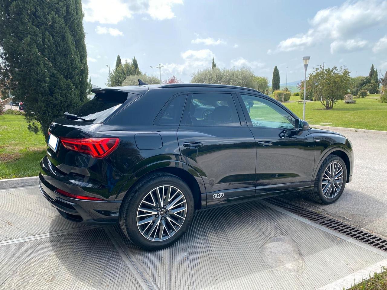 Audi Q3 35 TFSI S line edition