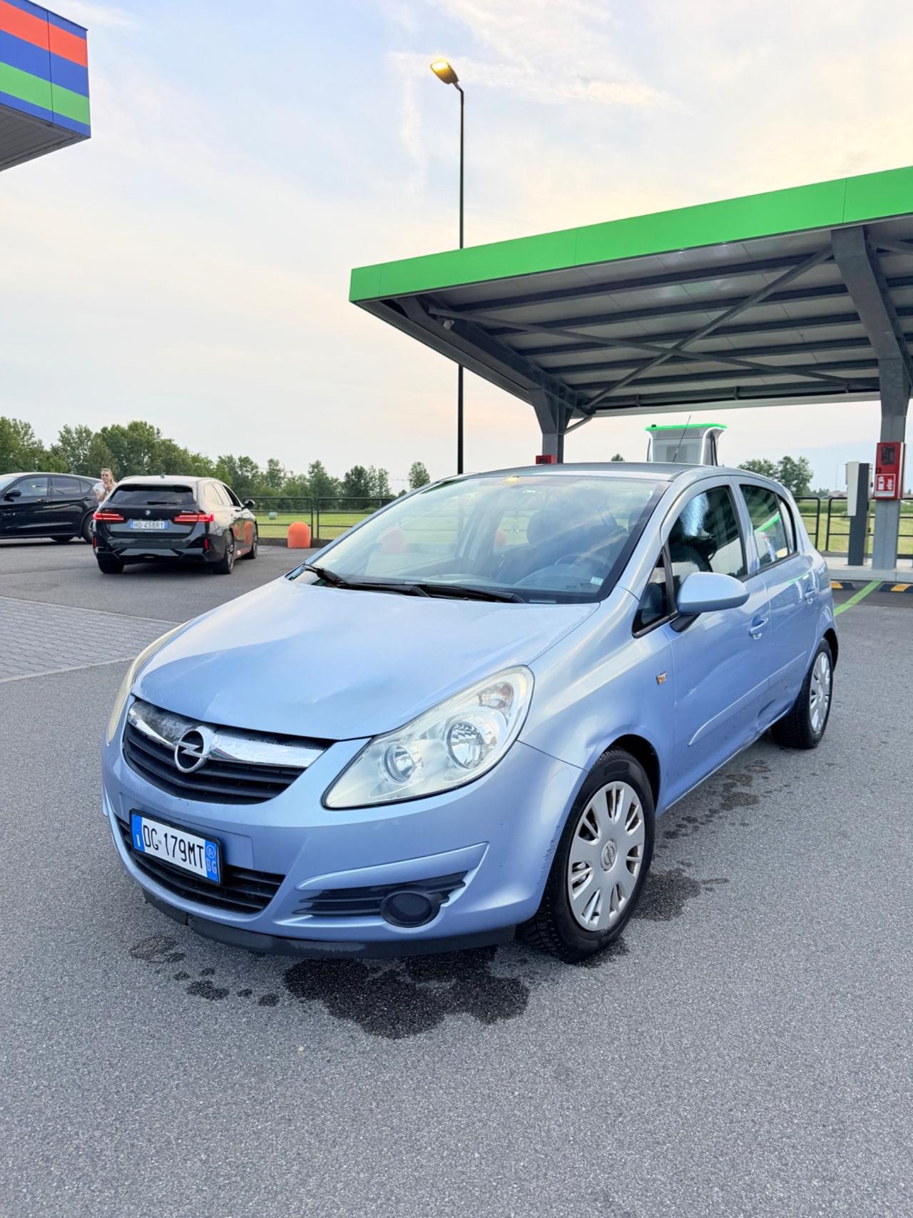 Opel Corsa 1.2 5 porte Cosmo
