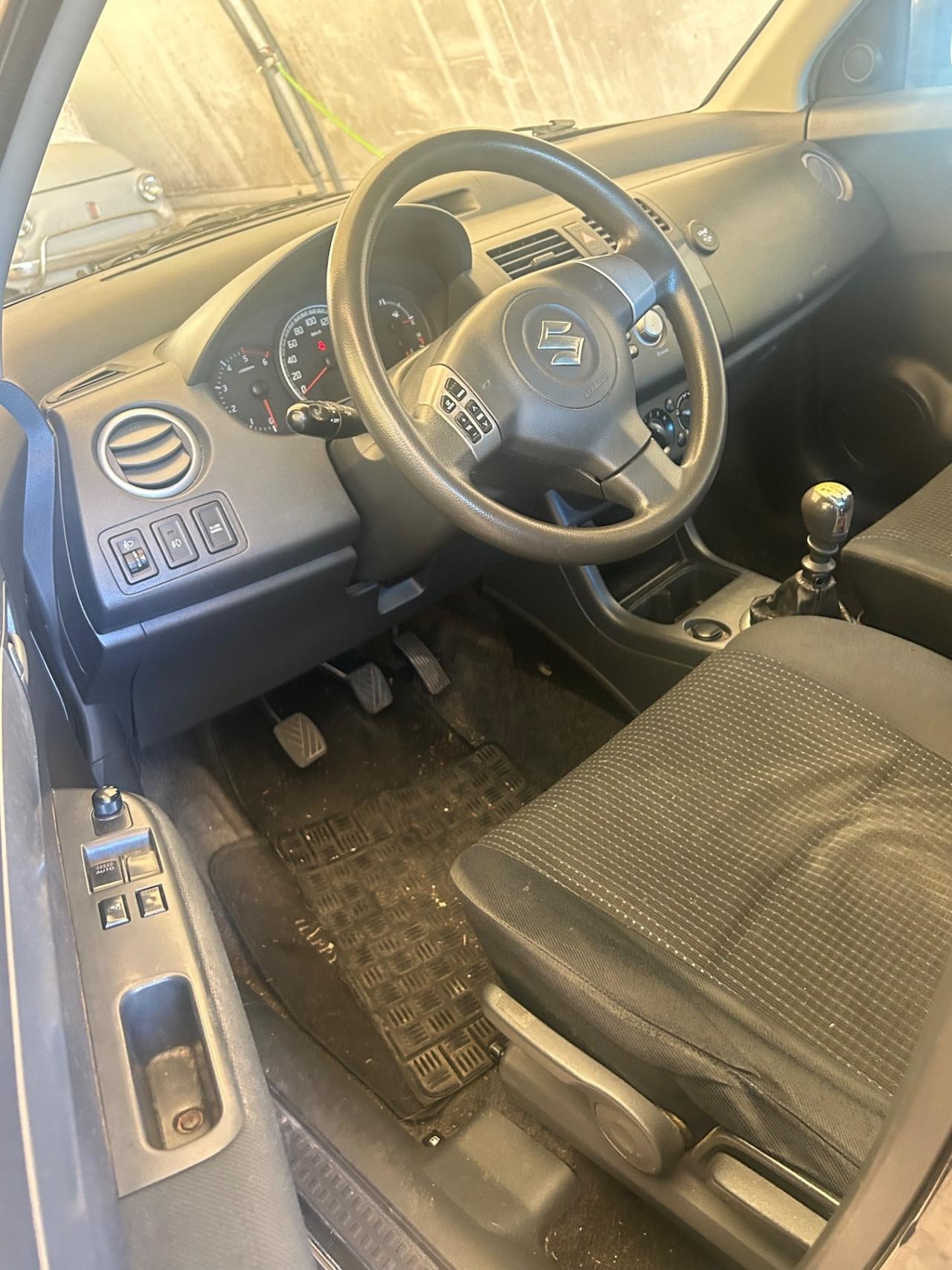 Suzuki Swift 1.3 DDiS 5p. GL
