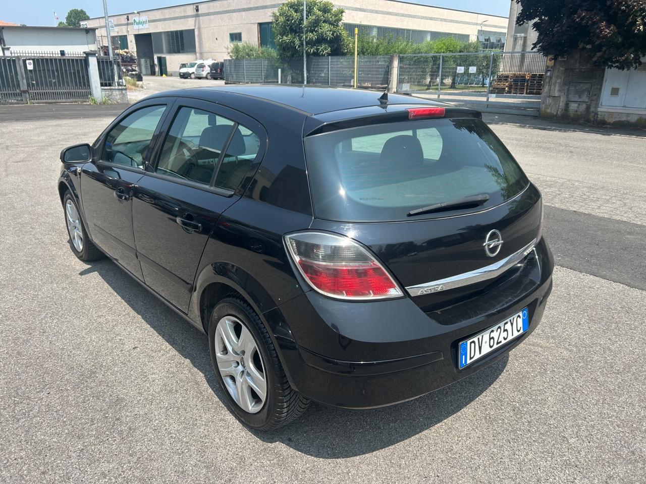 Opel Astra 1.7 CDTI 110CV 5 porte Cosmo