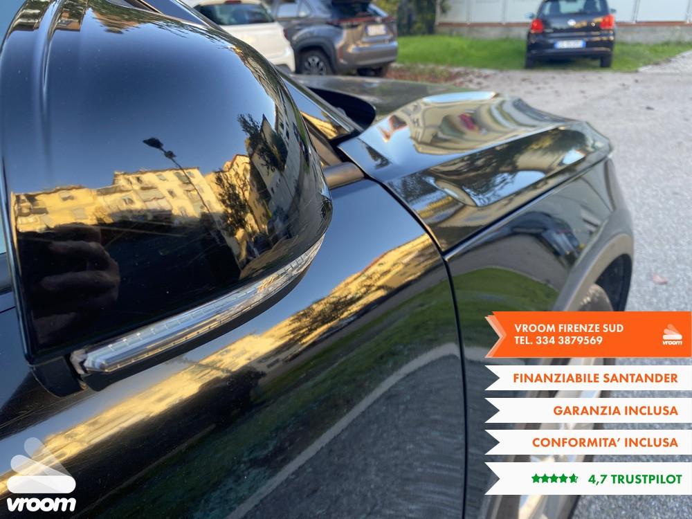 VOLVO XC40 (2017-->) XC40 T2 Momentum Pro