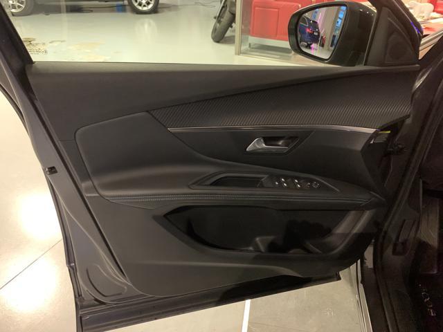 PEUGEOT 3008 Hybrid 225 e-EAT8 Allure Pack