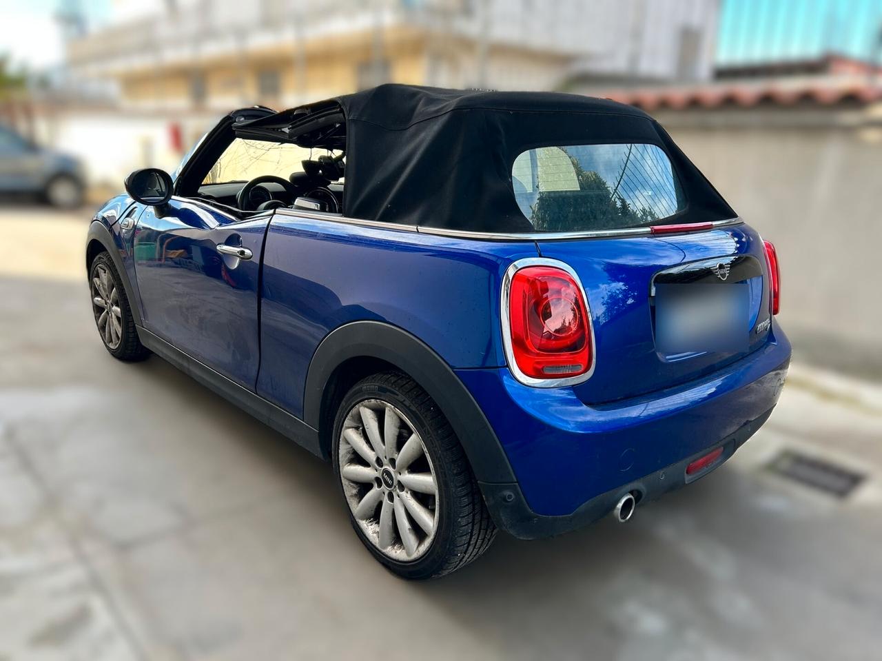 Mini Cooper D Cabrio 1.5 TD 115CV Aut. - 2019 Incidentata