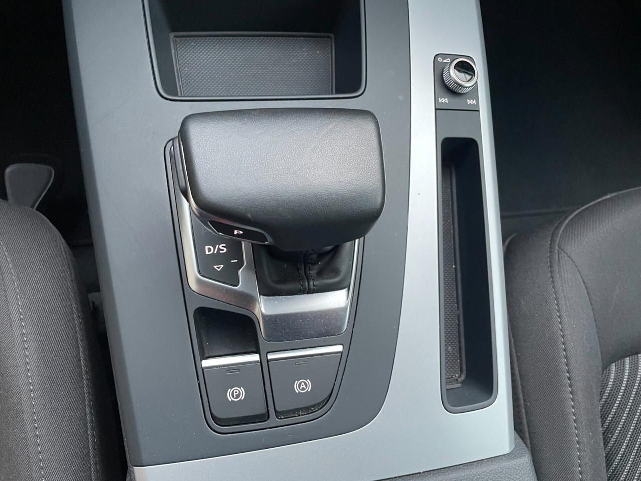 Audi Q5 35 TDI S tronic Business