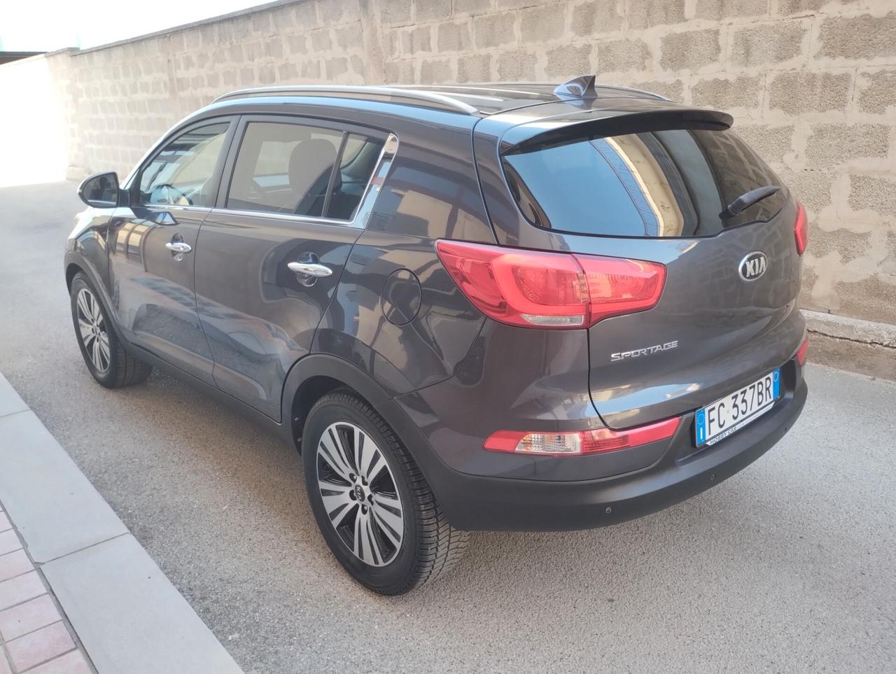 Kia Sportage 1.7 CRDI 2WD high tech . Autocarro N1