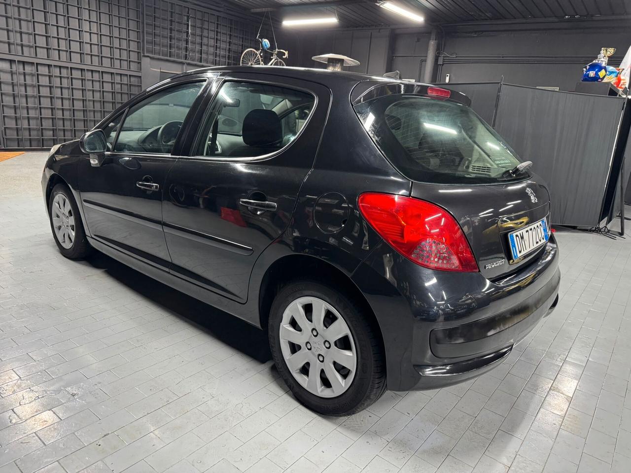 Peugeot 207 1.4 VTi 5p. X Line Neopatentati