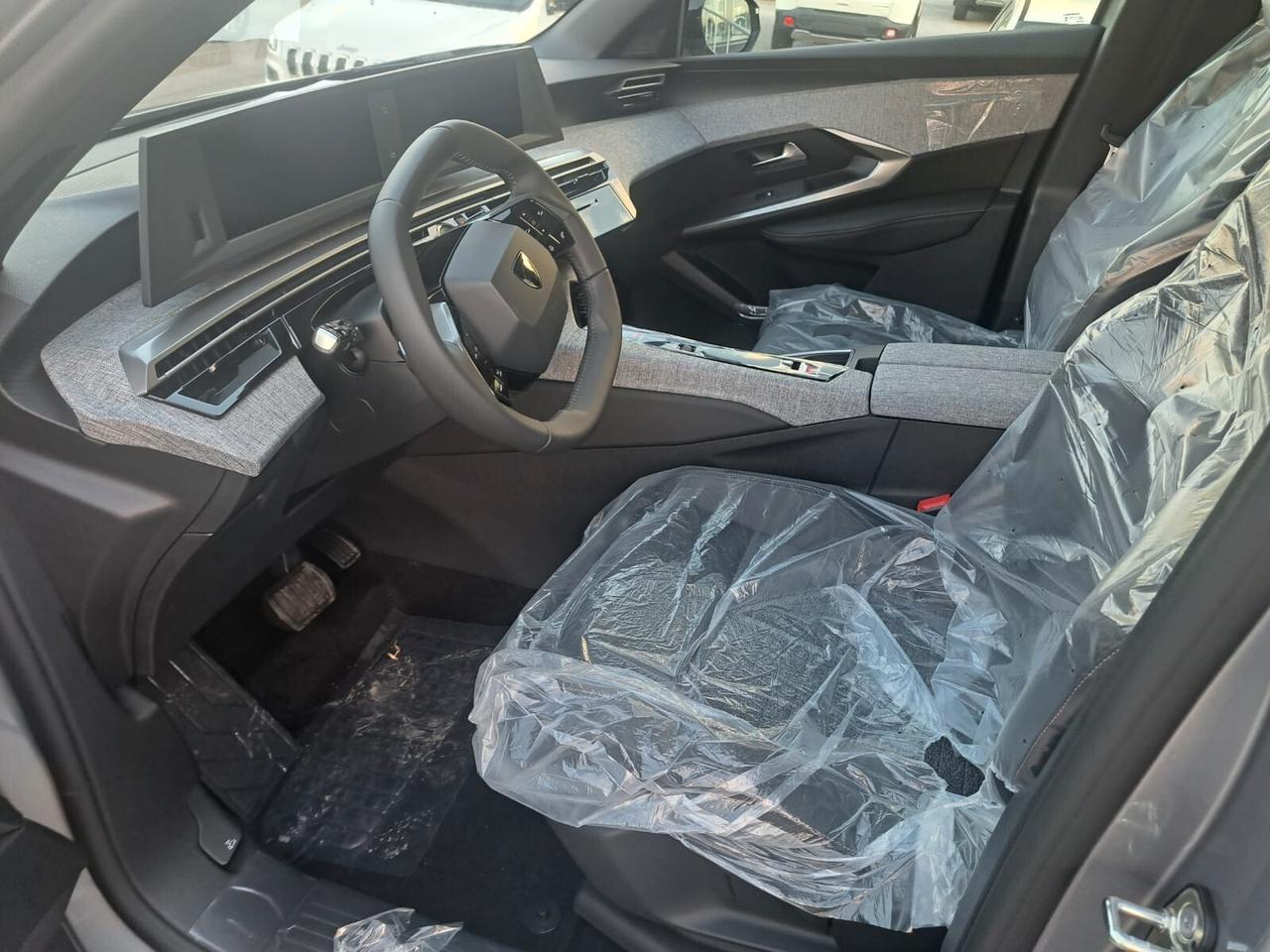 PEUGEOT 3008 1.2 HYBRID 136 CV EAT ALLURE