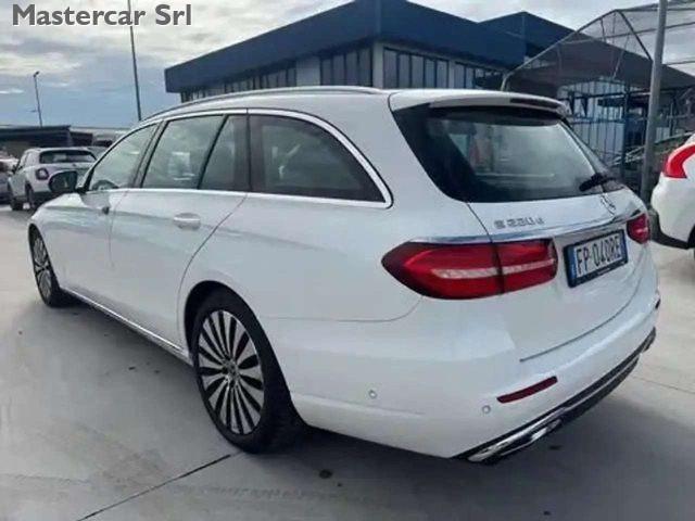 MERCEDES-BENZ E 220 d 194cv SW Sport auto Cruise Adattivo - FP040RE