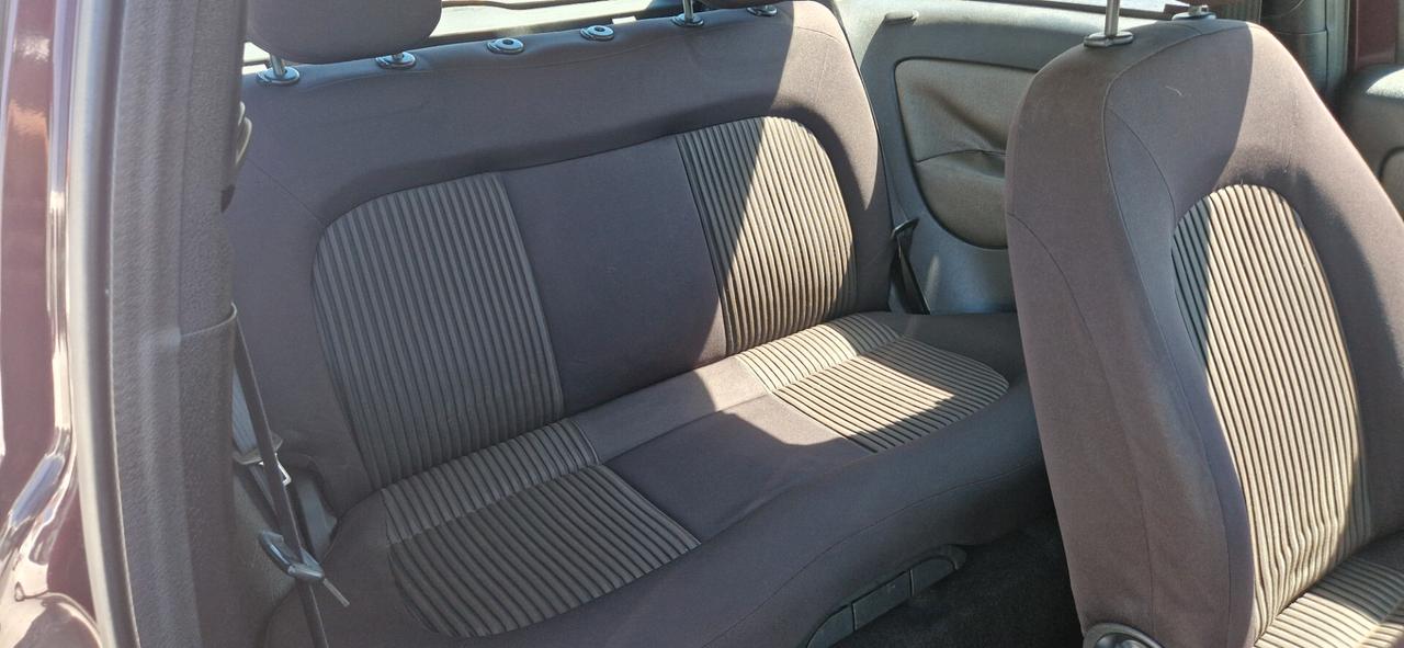 Lancia Ypsilon 1.3 MJT 90 CV Oro