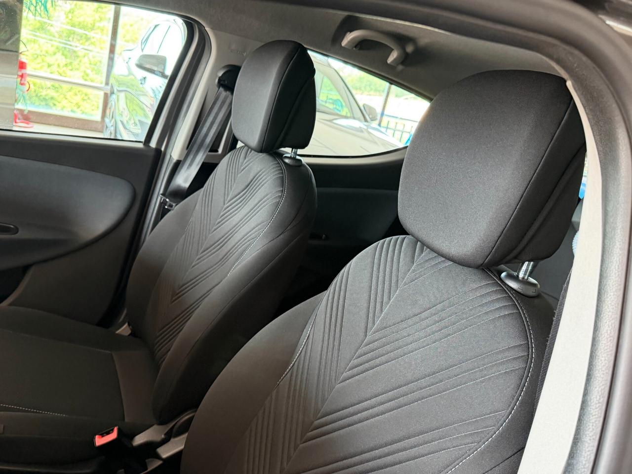 Lancia Ypsilon 1.2 69 cv. EcoChic GOLD (Imp. GPL)