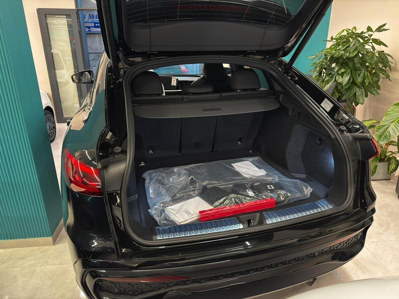 Audi Q5 SPB 40 TDI quattro S tronic line plus/ IDENTITY BLACK