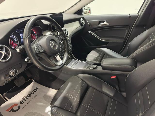 MERCEDES-BENZ GLA 220 d Automatic Premium