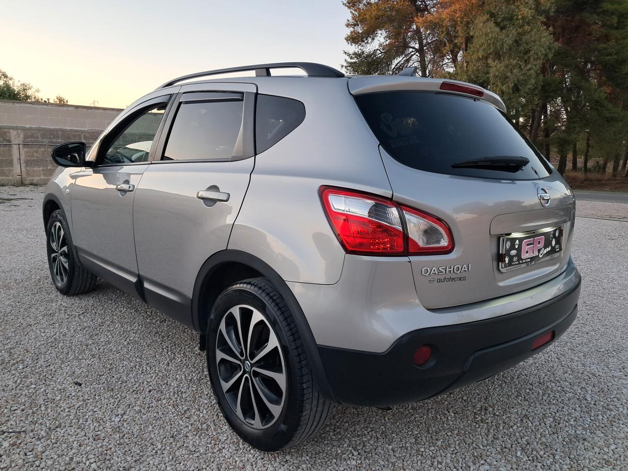 Nissan Qashqai TEKNA 1.6 GPL-TETTO*NAVI*TELECAMERA