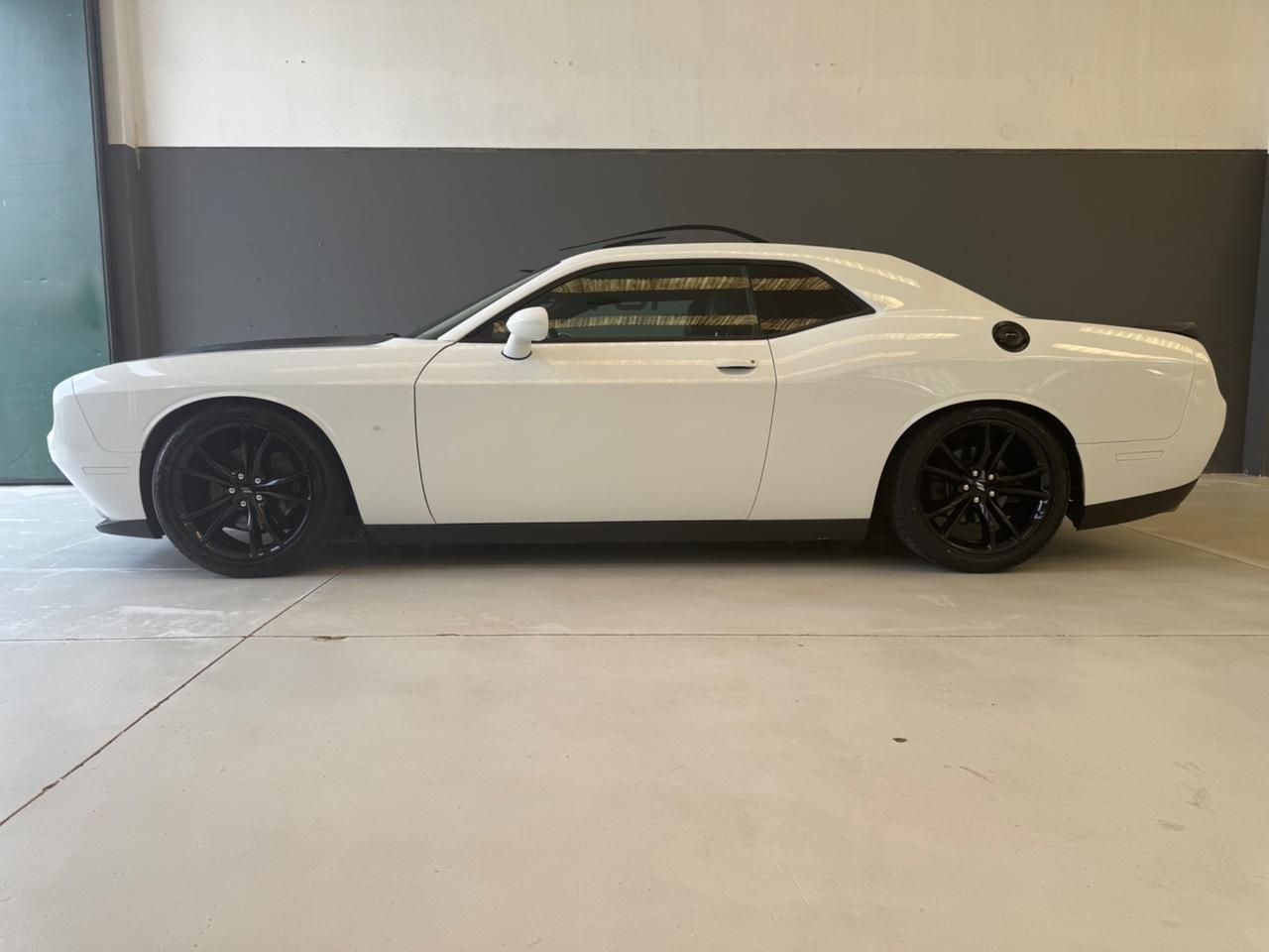 Dodge Challenger 3.6 V6 Super Track Pack