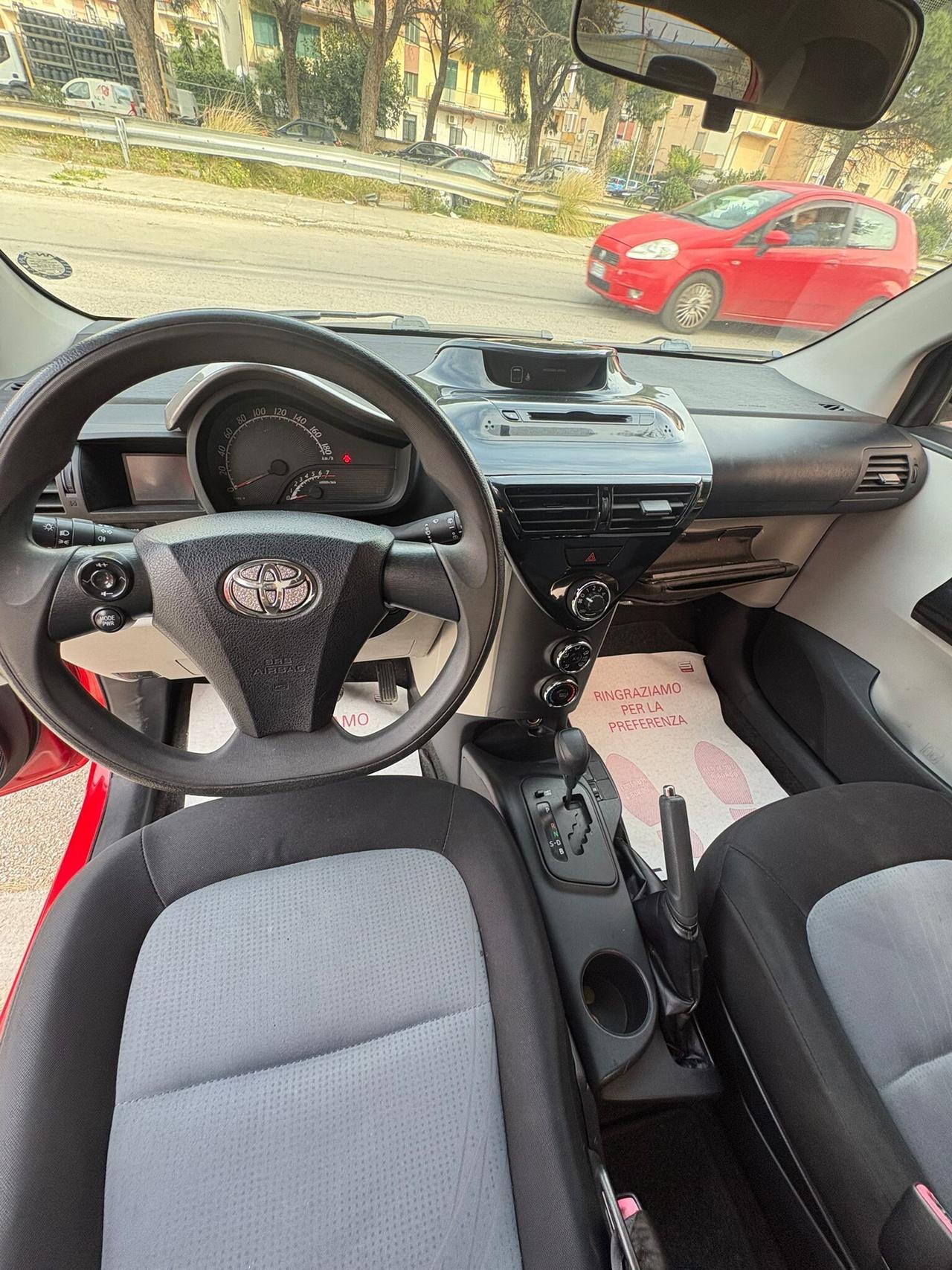 Toyota IQ anno 2013 AUTOMATICA