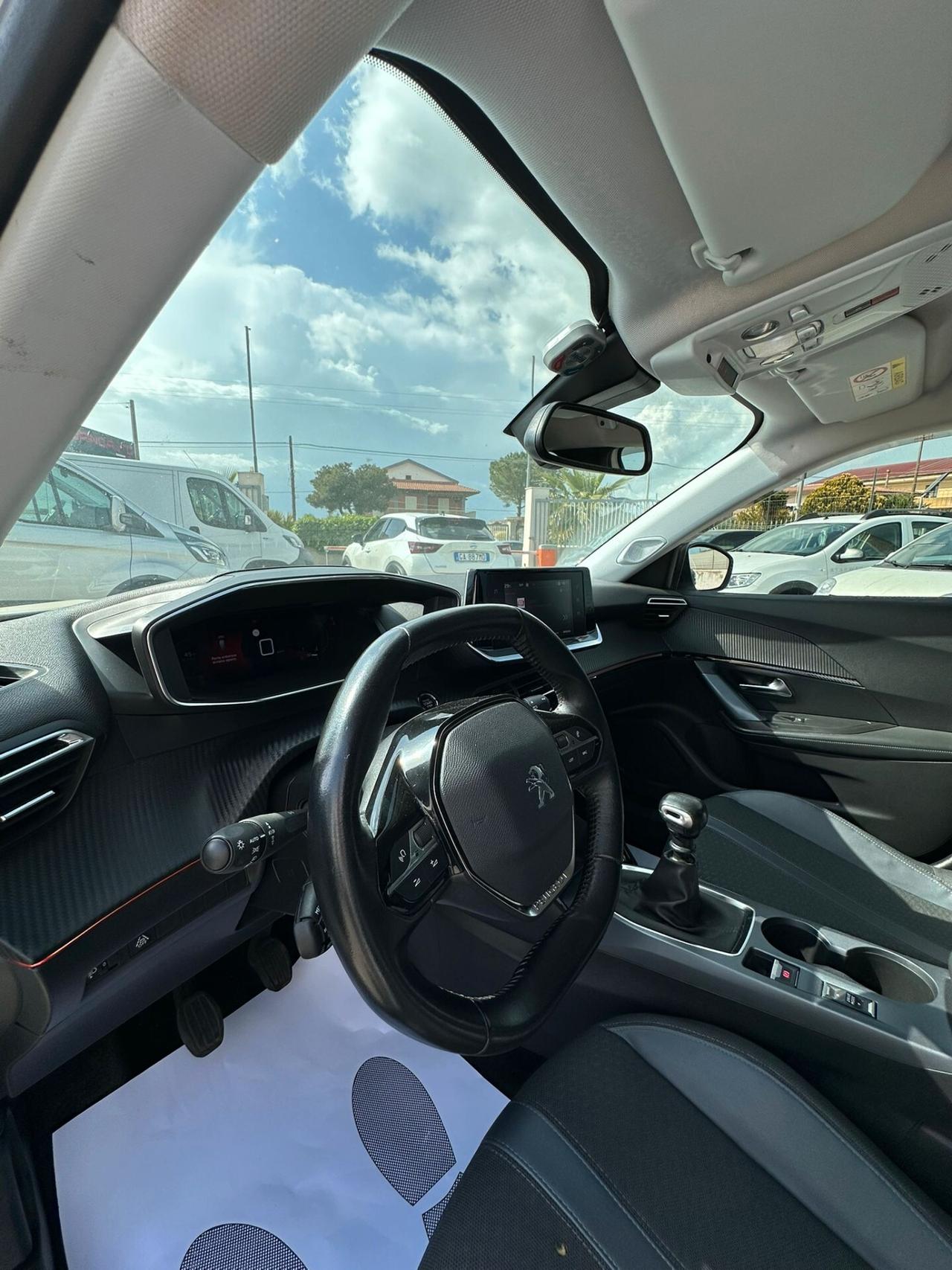 Peugeot 2008 PureTech 100 S&S Allure