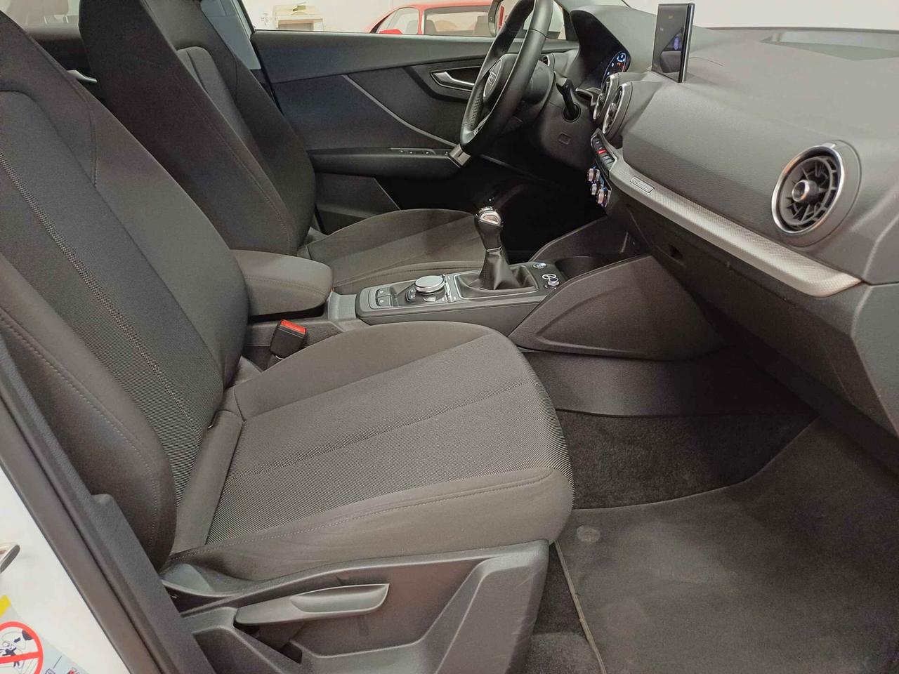 Audi Q2 30 TFSI Business Advanced