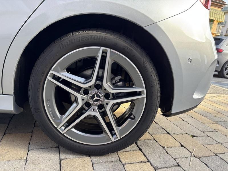 Mercedes A 180 AMG Line Premium DCT LED-NAVI-18"
