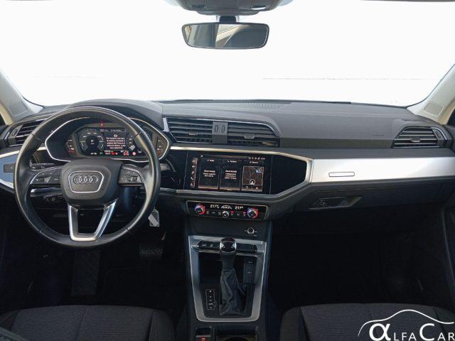 AUDI Q3 45 TFSI e S tronic Business