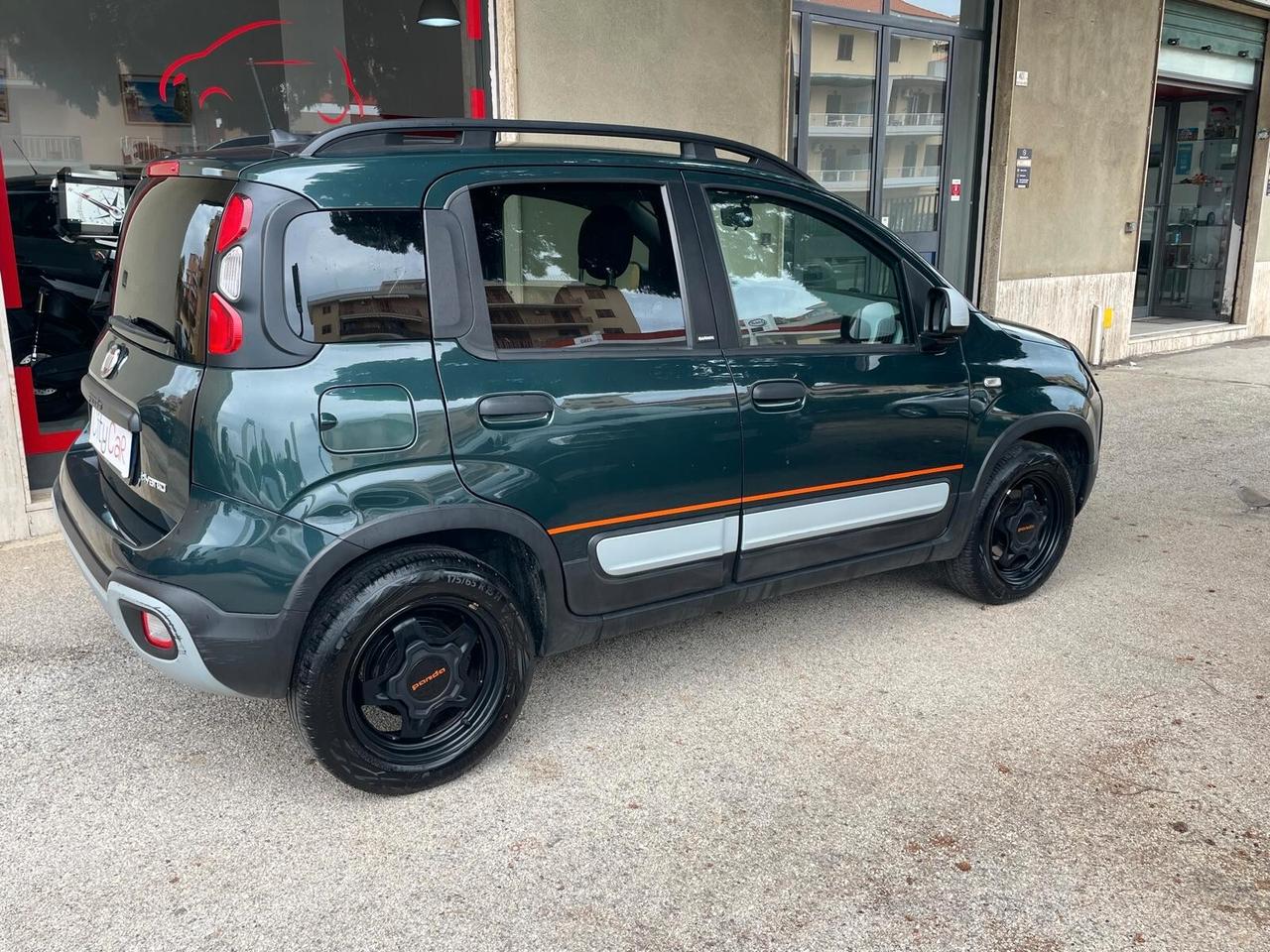 Fiat Panda 1.0 FireFly S&S Hybrid Garmin