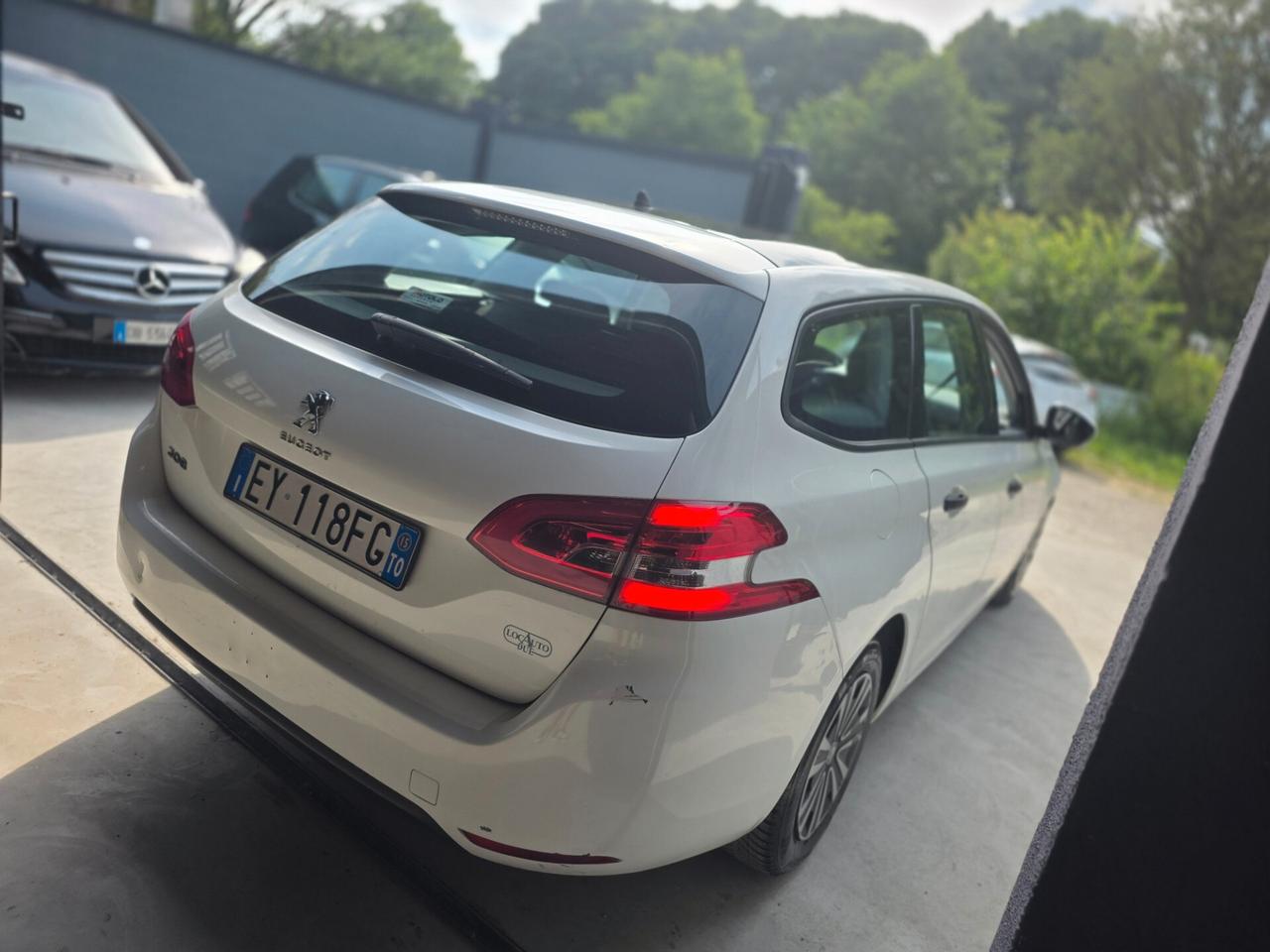 Peugeot 308 BlueHDi 100 S&S SW Business