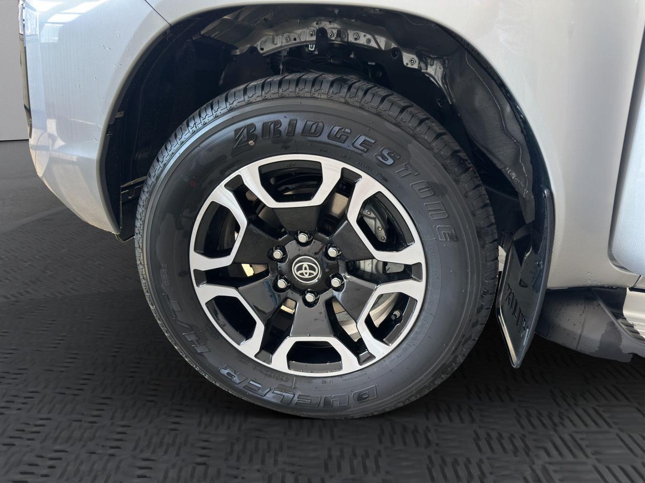 Toyota Hilux - MY25 Double Cab Executive 48V 2.8D