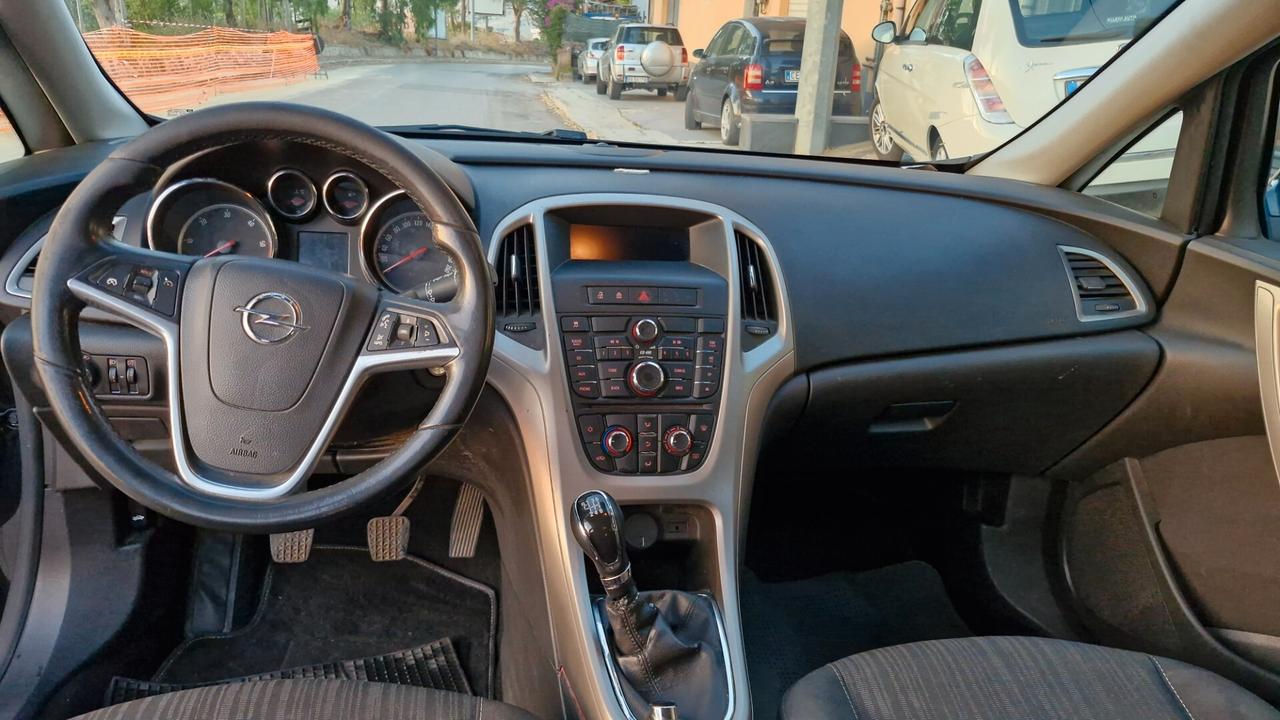 Opel Astra 1.7 CDTI 110CV Sports Tourer Cosmo