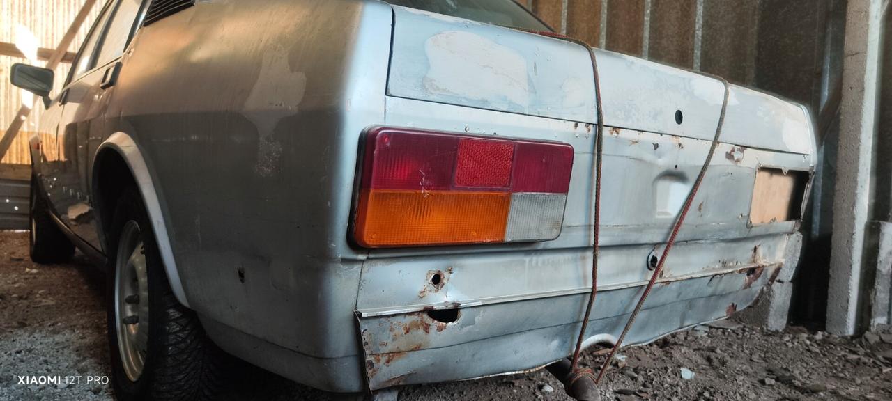 Alfa Romeo Alfetta 2.0 L (RARO TETTO APRIBILE)