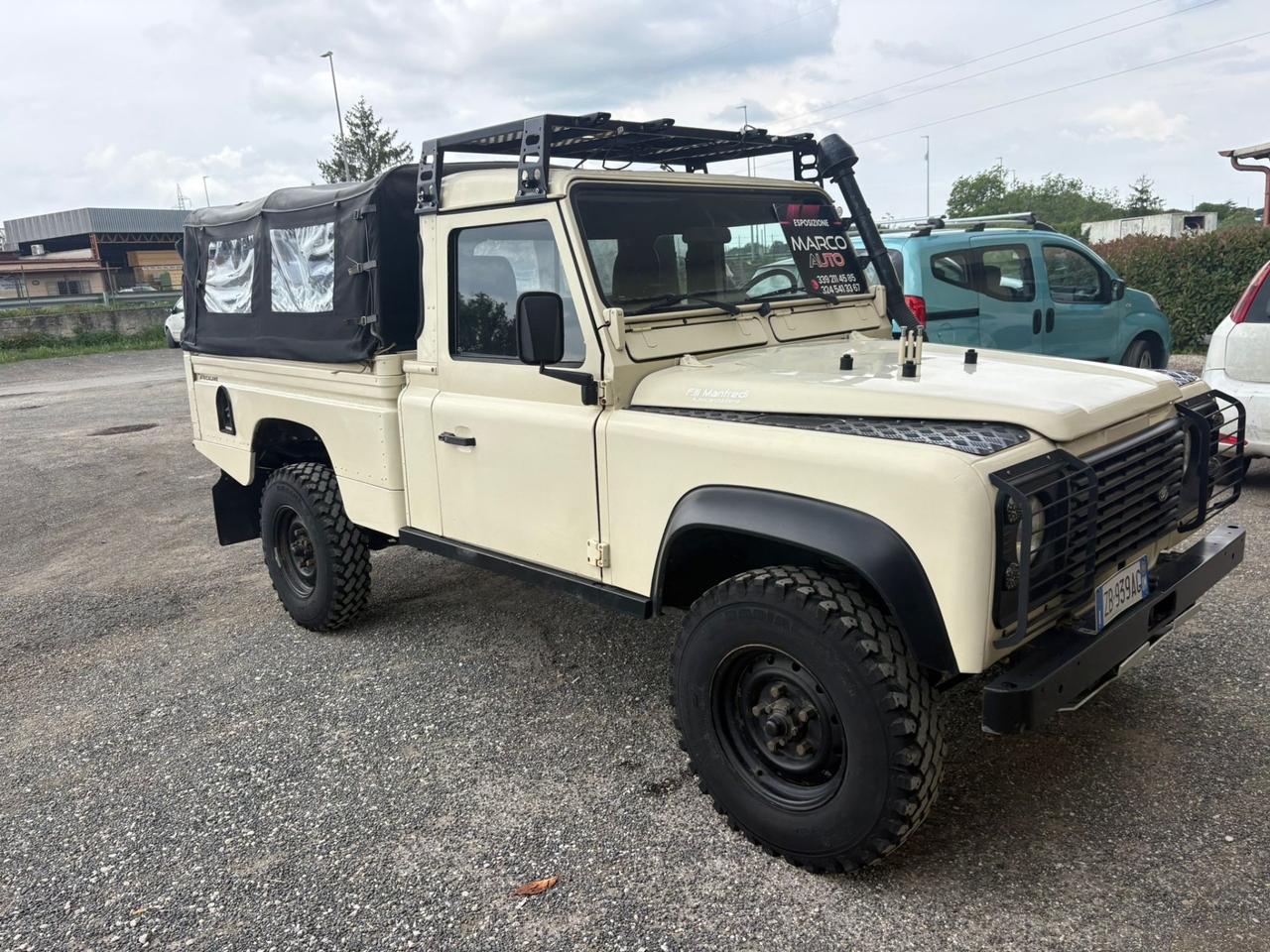 Land Rover Defender 110