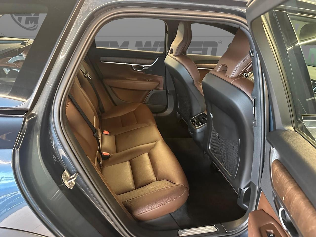 Volvo V90 Cross Country B4 (d) AWD Geartronic Business Pro