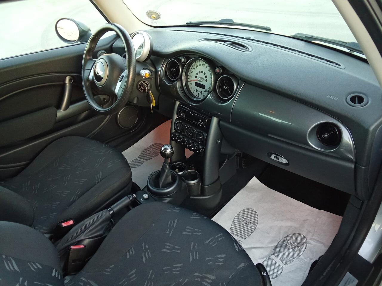 Mini 1.4 tdi One D de luxe