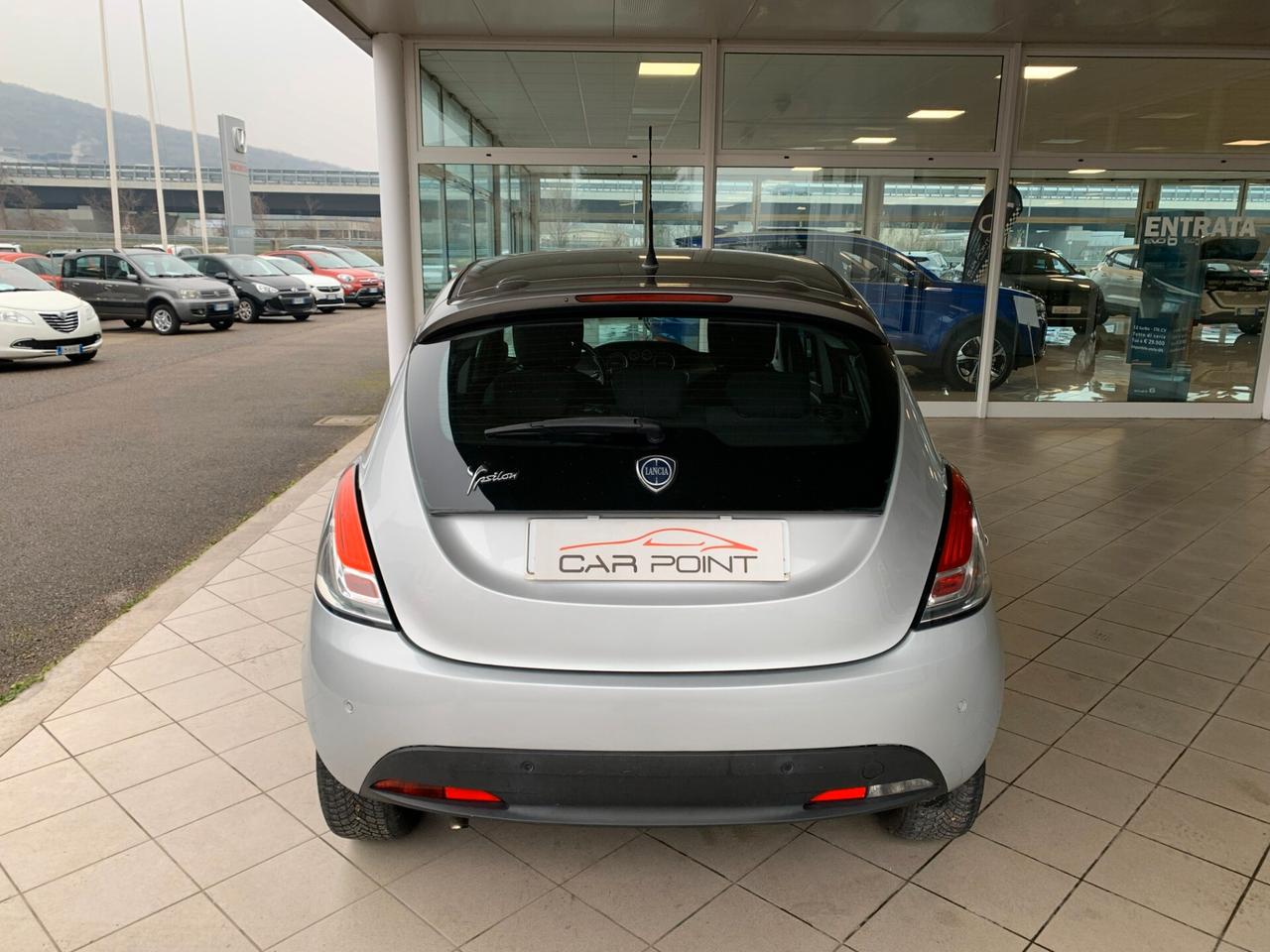 Lancia Ypsilon 0.9 TwinAir 85 CV 5 porte S&S Platinum