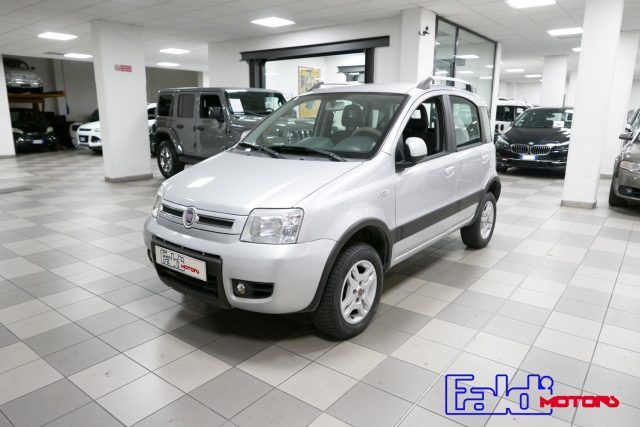 FIAT Panda 1.3 MJT 16V DPF 4x4 Climbing