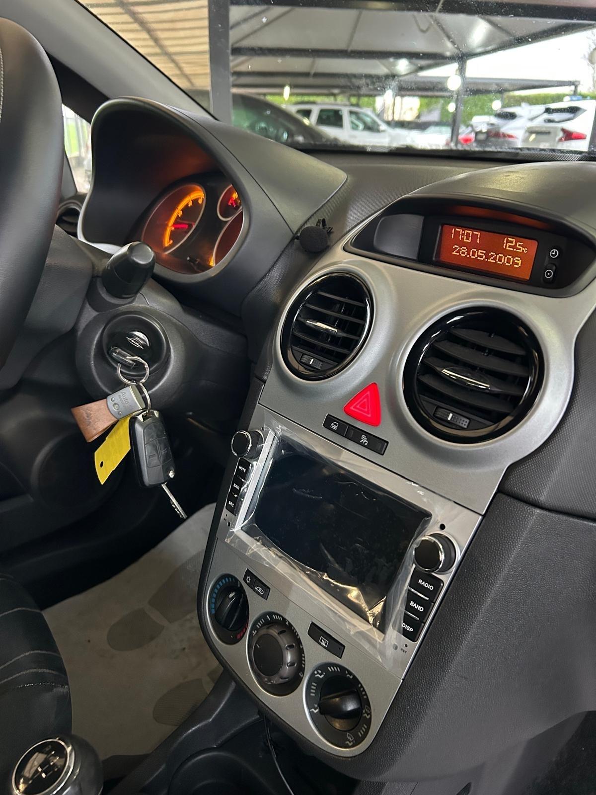 Opel Corsa 1.2 5 porte Enjoy GPL