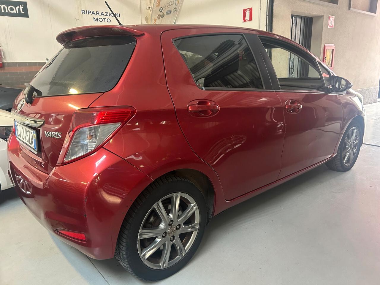 Toyota Yaris 1.3 5 porte Lounge