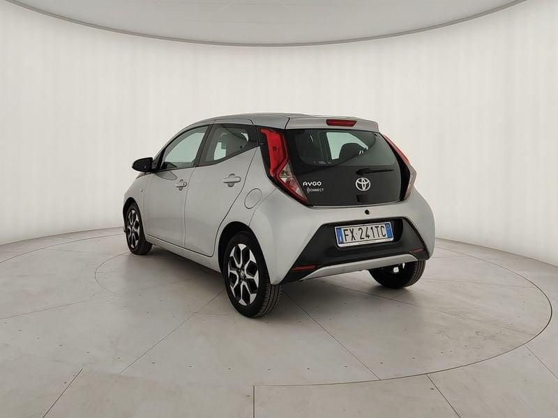 Toyota Aygo 1.0 VVT-i 72 CV 5 porte Connect X-Fun