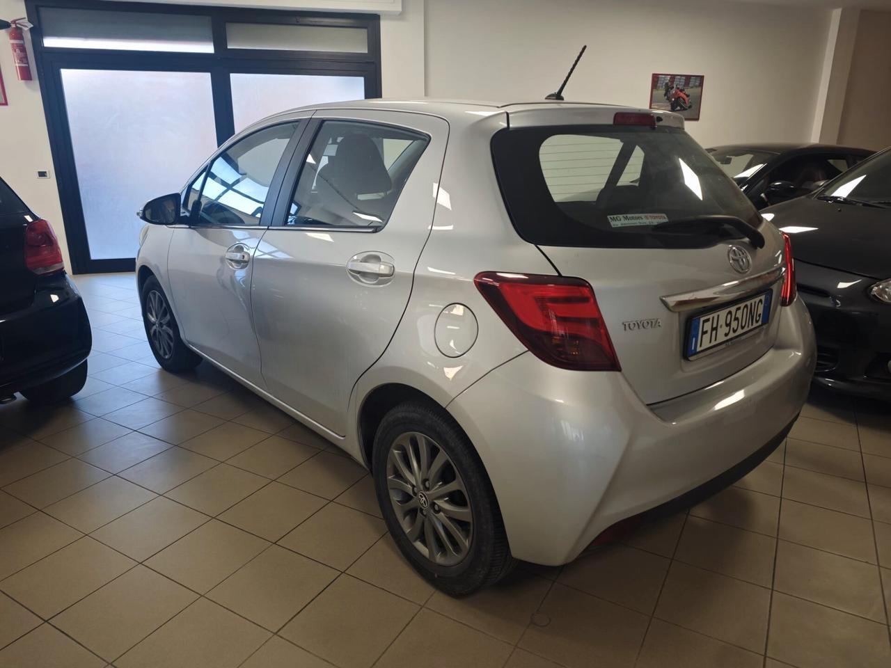 Toyota Yaris 1.5 5 porte Lounge
