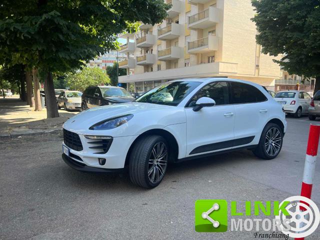 PORSCHE Macan 2.0