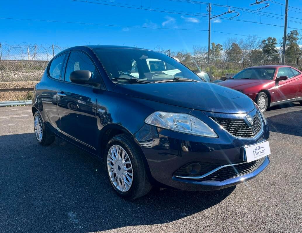 Lancia Ypsilon 1.2 Silver 69cv