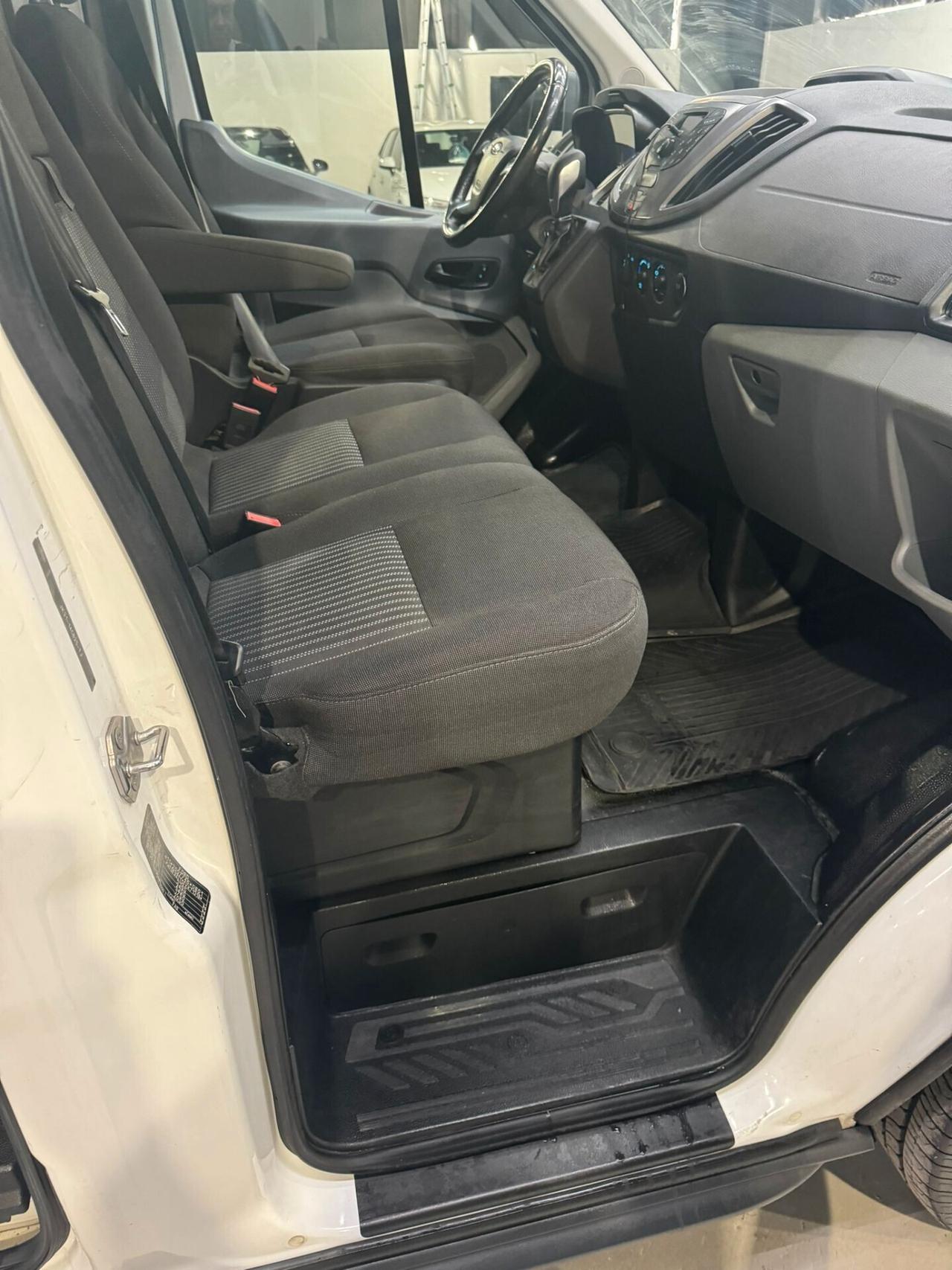 Ford Transit Combi 9 posti