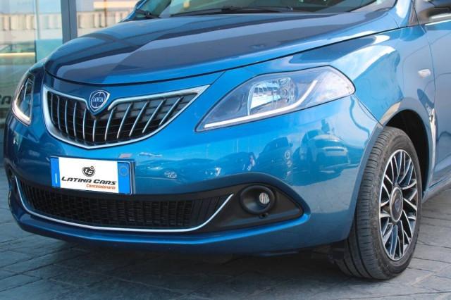 Lancia Ypsilon III 1.0 firefly hybrid 70cv con CarPlay