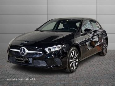 MERCEDES-BENZ A 250 e hybrid EQ Business Extra