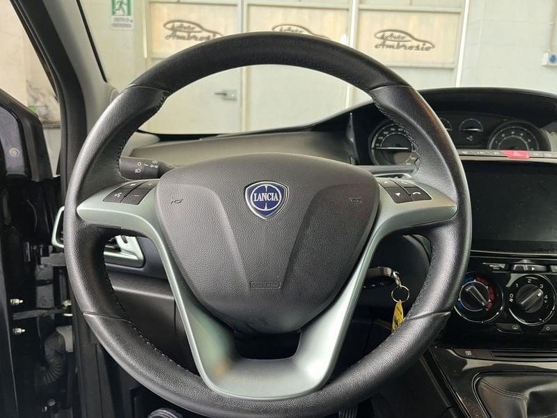 Lancia Ypsilon Ypsilon 1.0 FireFly 5 porte S&S Hybrid Platino DA 149,00 AL MESE