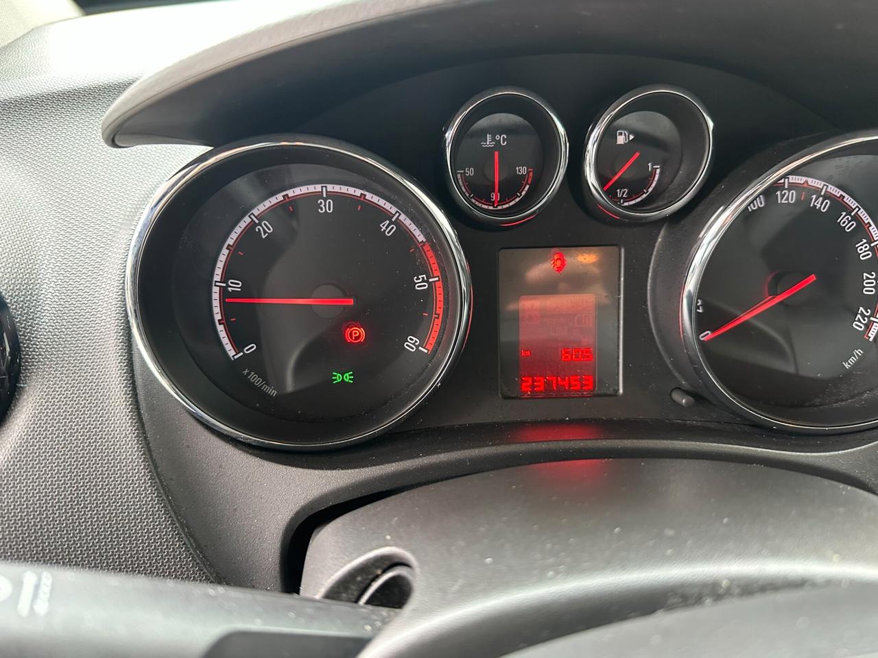 Opel Meriva 1.7 CDTI 110CV (12 RATE)