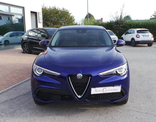 Stelvio 2.0 Turbo 200CV AT8 Q4 Executive / BLU ANODIZZATO / L7D02637