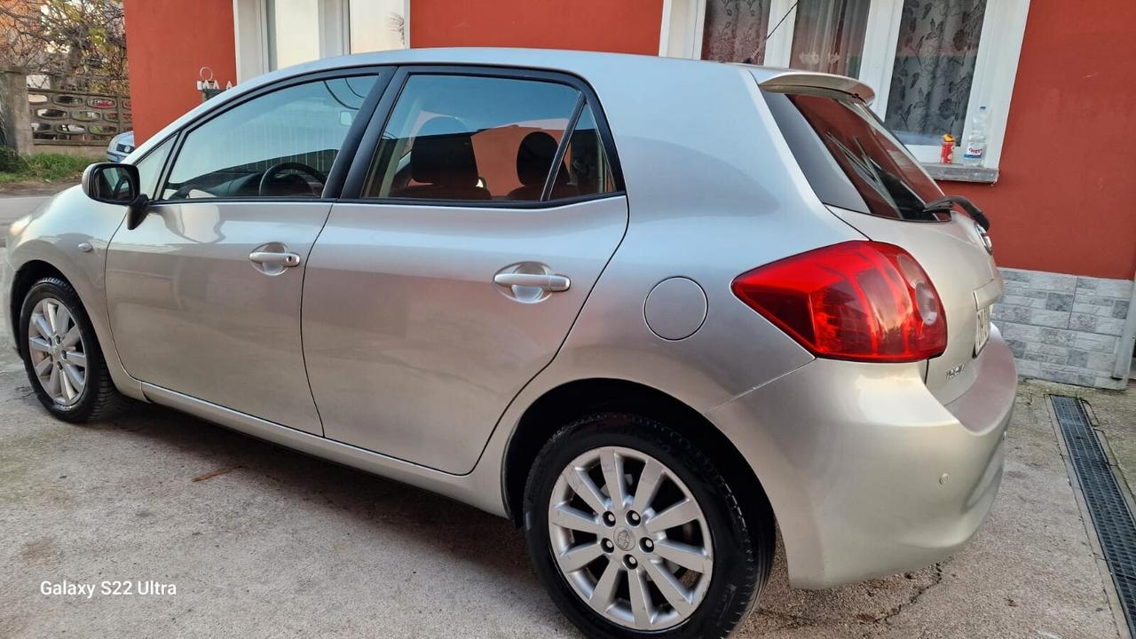 Toyota Auris 2.0 D-4D 5 porte Sol