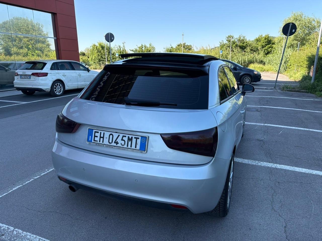 Audi A1 1.6 TDI 105 CV Attraction 281.000 KM TETTUCCIO APRIBILE