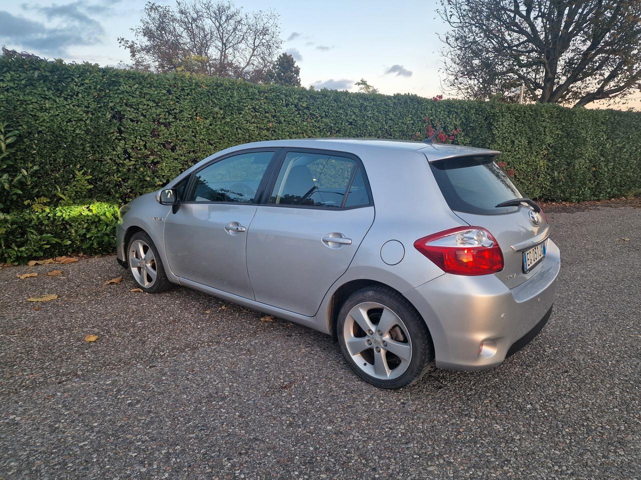 Toyota Auris 1.8 Hybrid 92000km