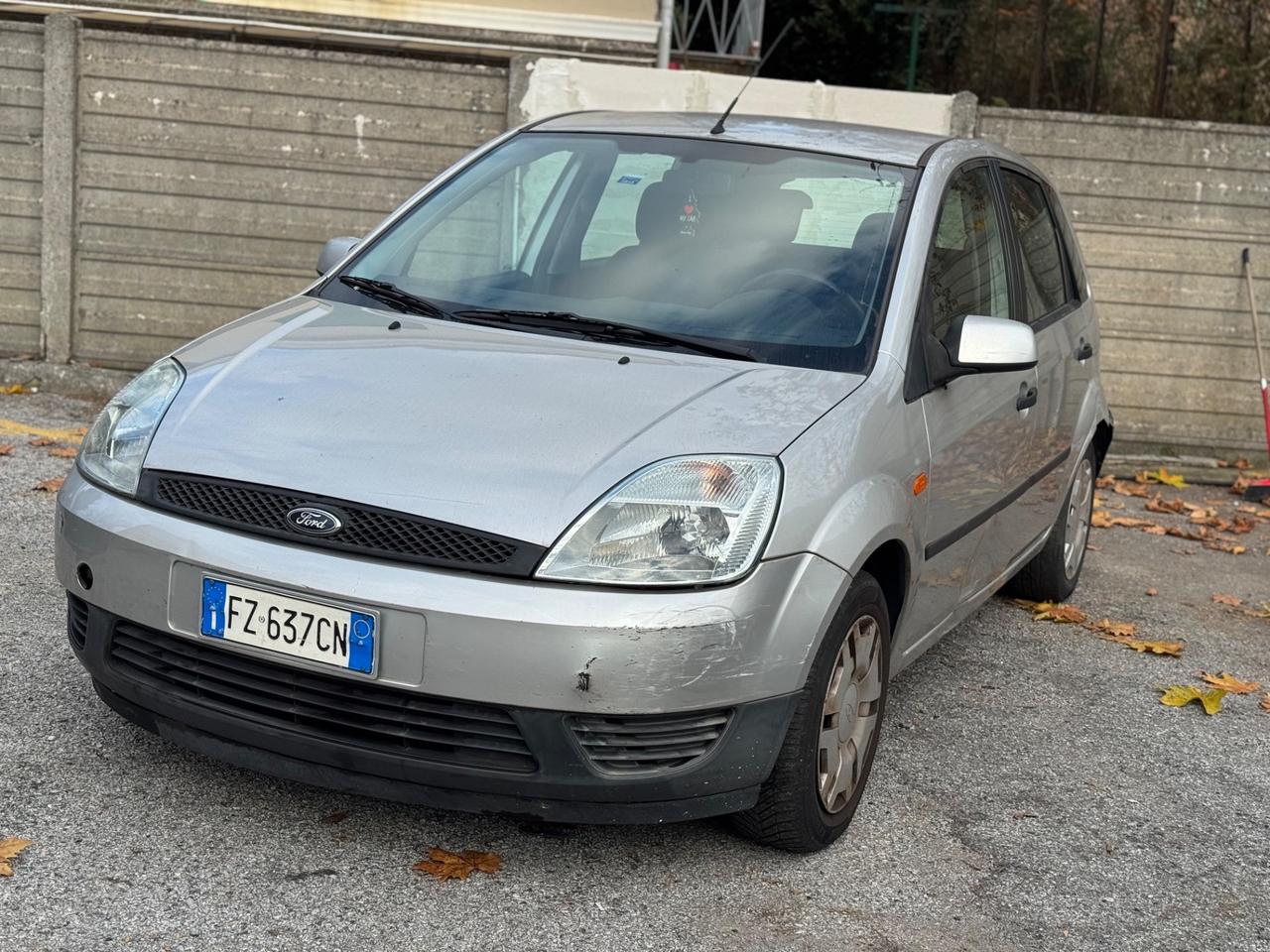 FORD FIESTA 1.2 BENZINA NEO PATENTATI KM REALI