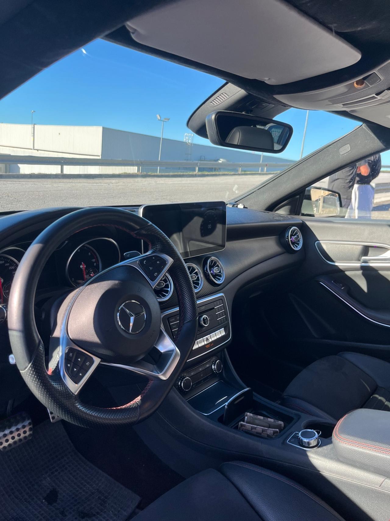 Mercedes-benz CLA 200 d Automatic Premium